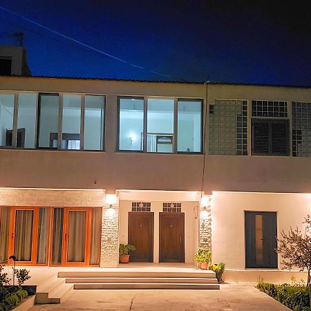 Pomegranates & Olives Guesthouse ดูร์เรส ภายนอก รูปภาพ