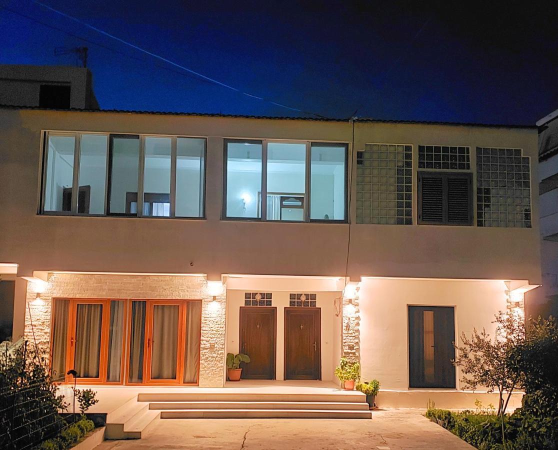 Pomegranates & Olives Guesthouse ดูร์เรส ภายนอก รูปภาพ
